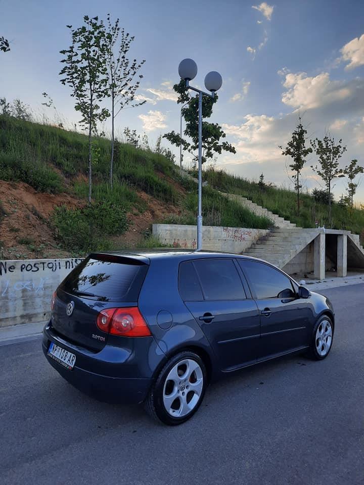 Golf-5-2-0-TDI--2004-god