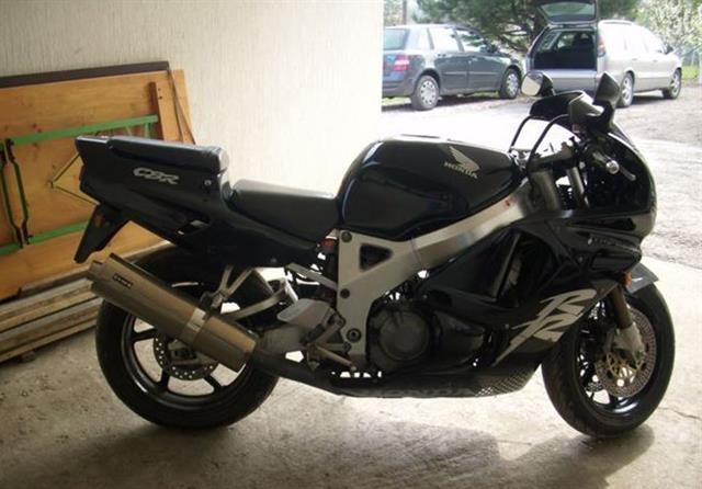 Honda CBR 900R