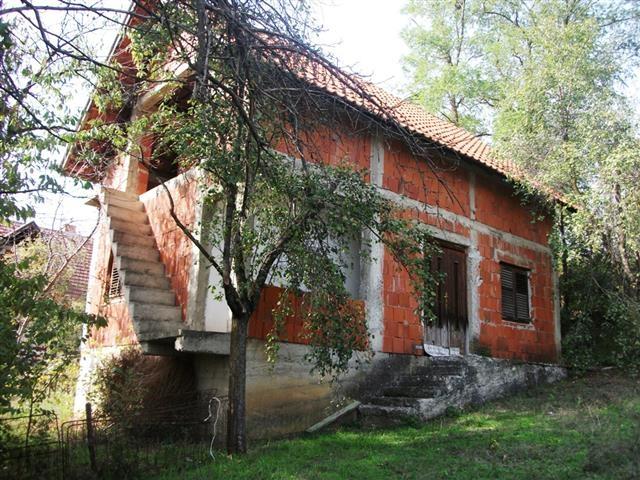 Kuca-64m2-u-Krusevcu