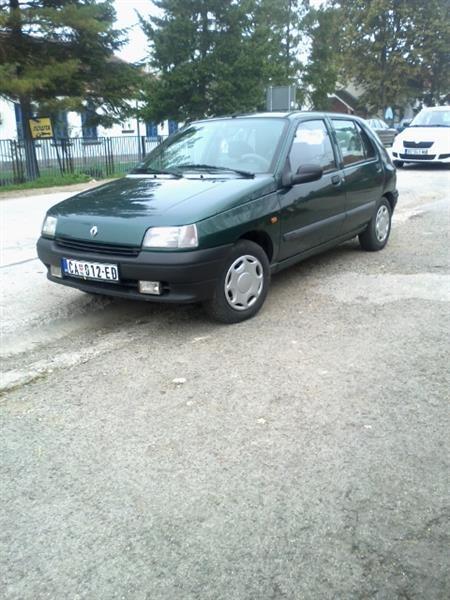 Renault-Clio--93