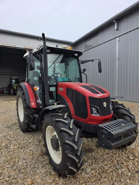 Traktor-Armatrac-2023