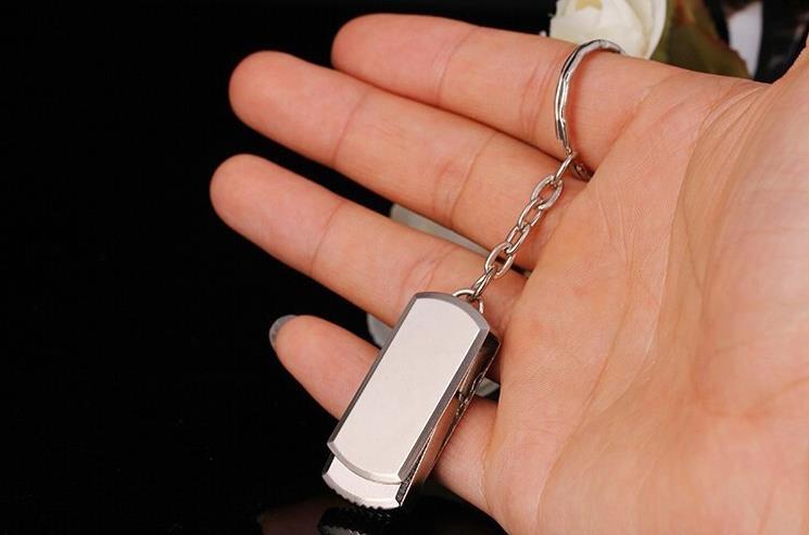 USB-flash-memorija-2TB