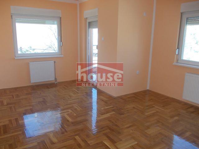Stan 28m2 Nova Detelinara