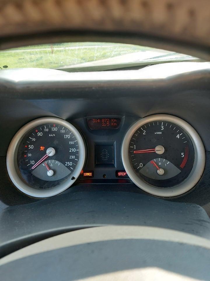 RENAULT-MEGANE