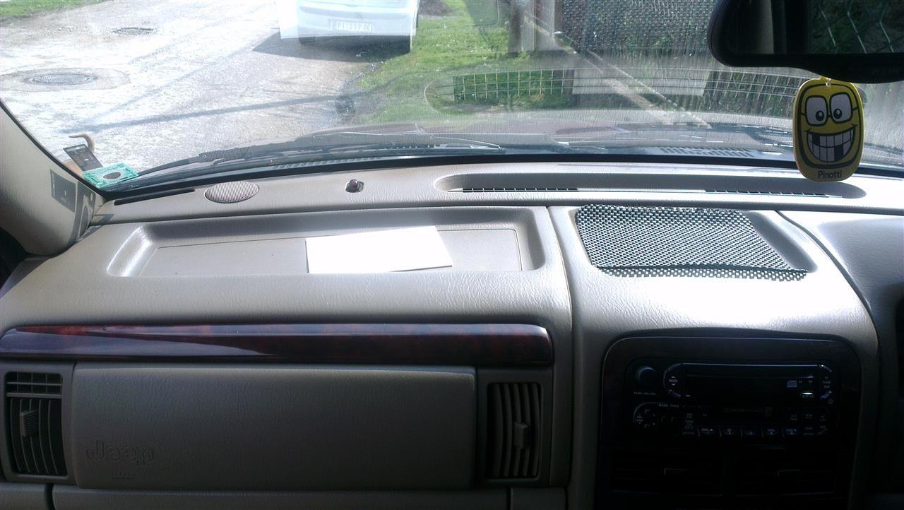 Enterijer-za-Jeep-Grand-Cherokee