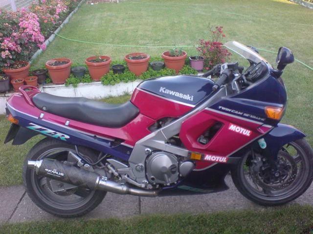 Kawasaki-ZZR500--93