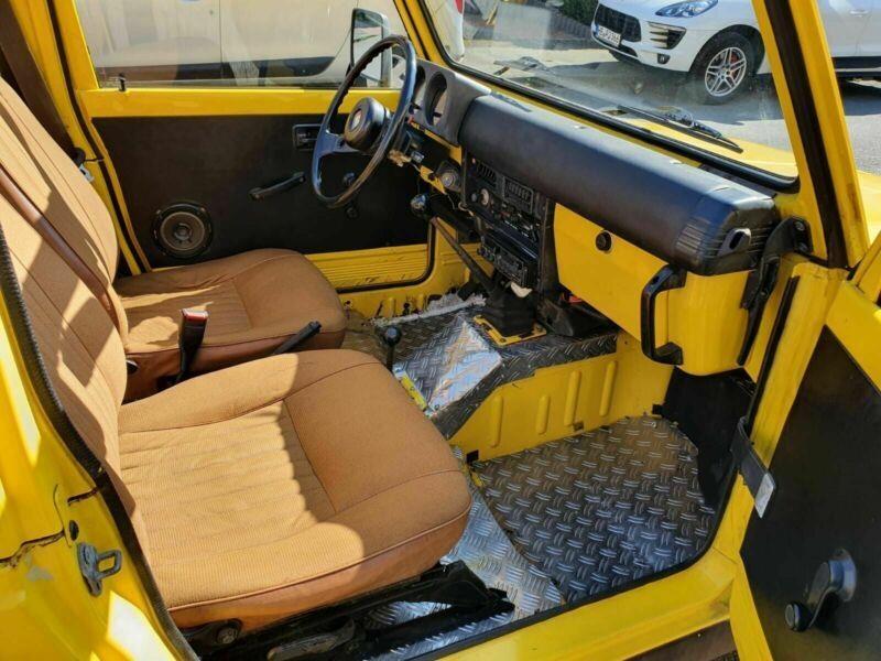 SUZUKI-SAMURAI-