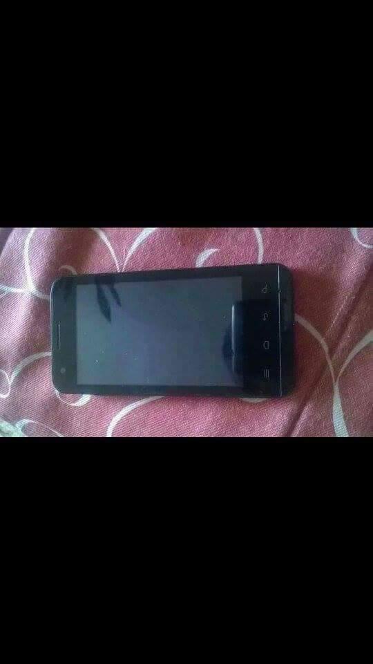 Prestigio-MultiPhone-4040-duo