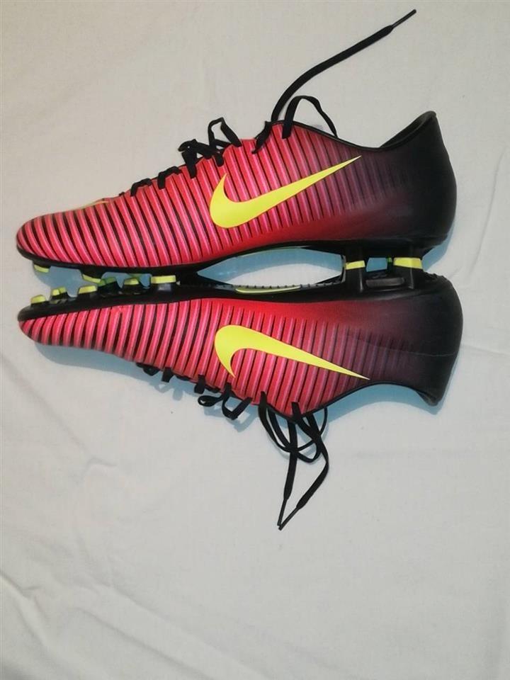 Kopačke-NIKE-mercurial