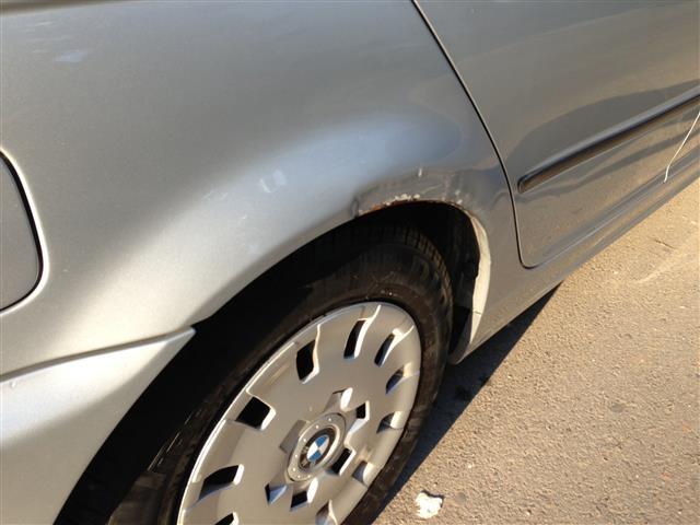 BMW-320d-limuzina--01-