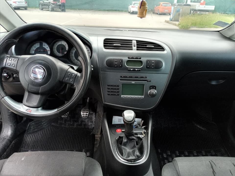 Seat-Leon-FR-2-0Tdi-2007g