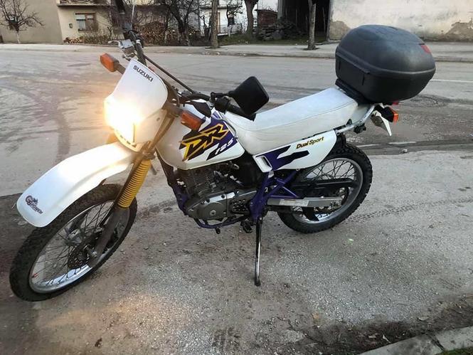 SUZUKI DR 125