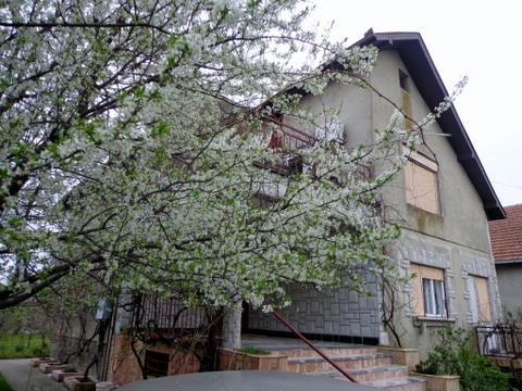 Kuca-uknjizena-148m2-u-Ecka-