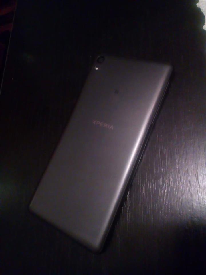 Sony-Xperia-E5-