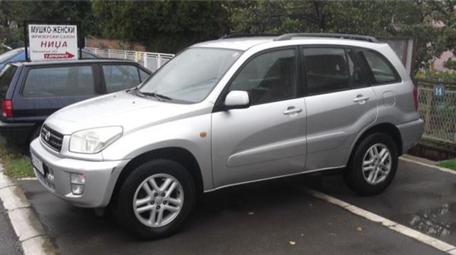 Toyota RAV 4 -01