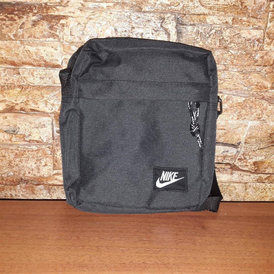 Nova-nike-torbica