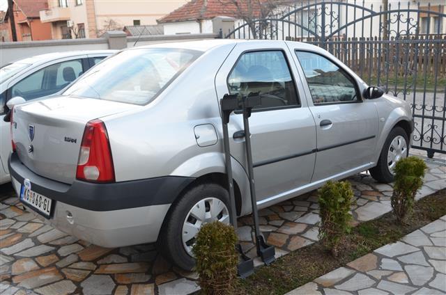 Dacia-Logan-laureate-pack-1-6-