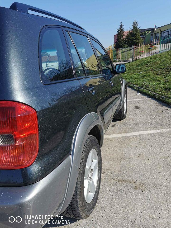 Rav-4-2-0d4d-2004god