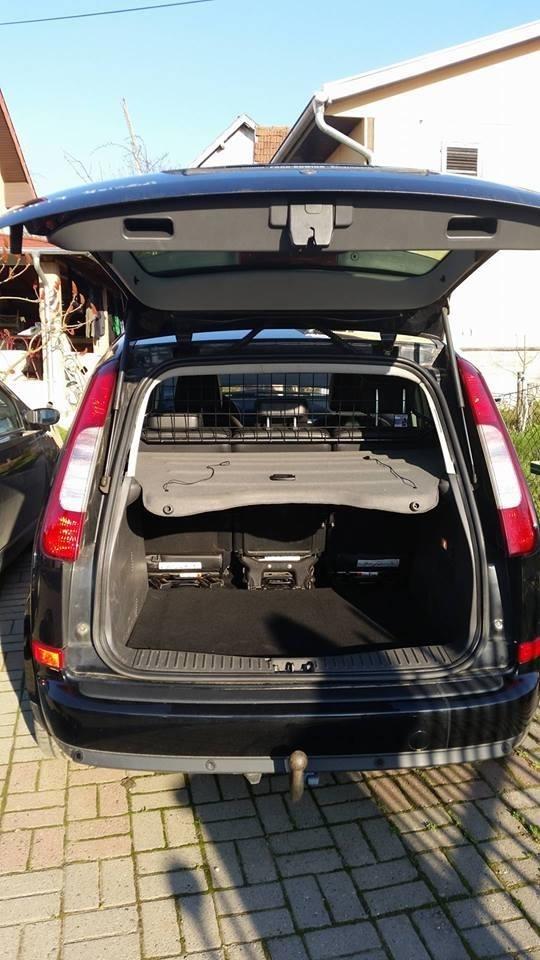 Ford-C-Max--04
