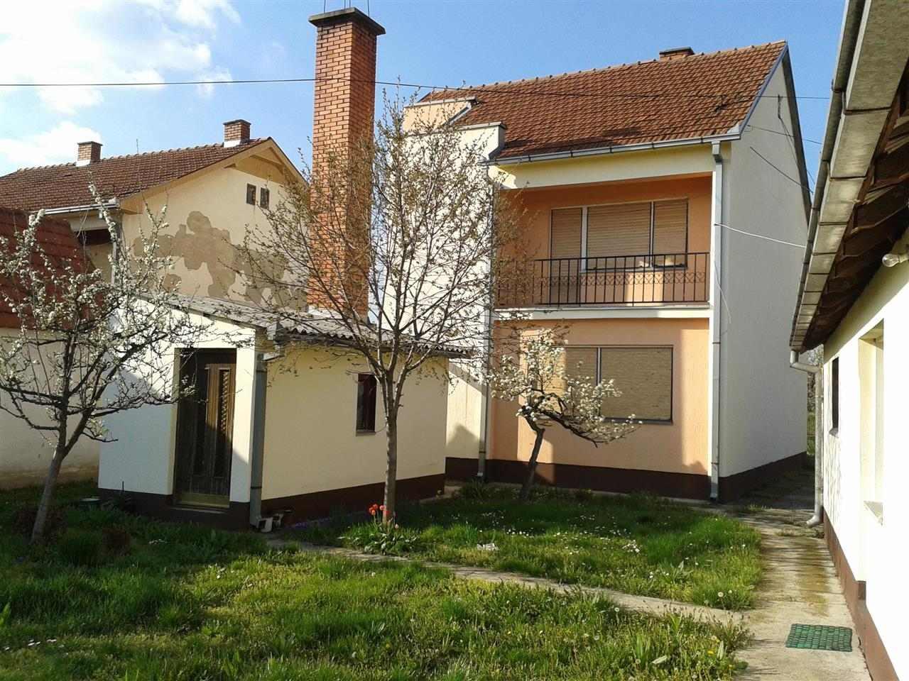 Kuća-120m2--u-strogom-centru-Bogatića