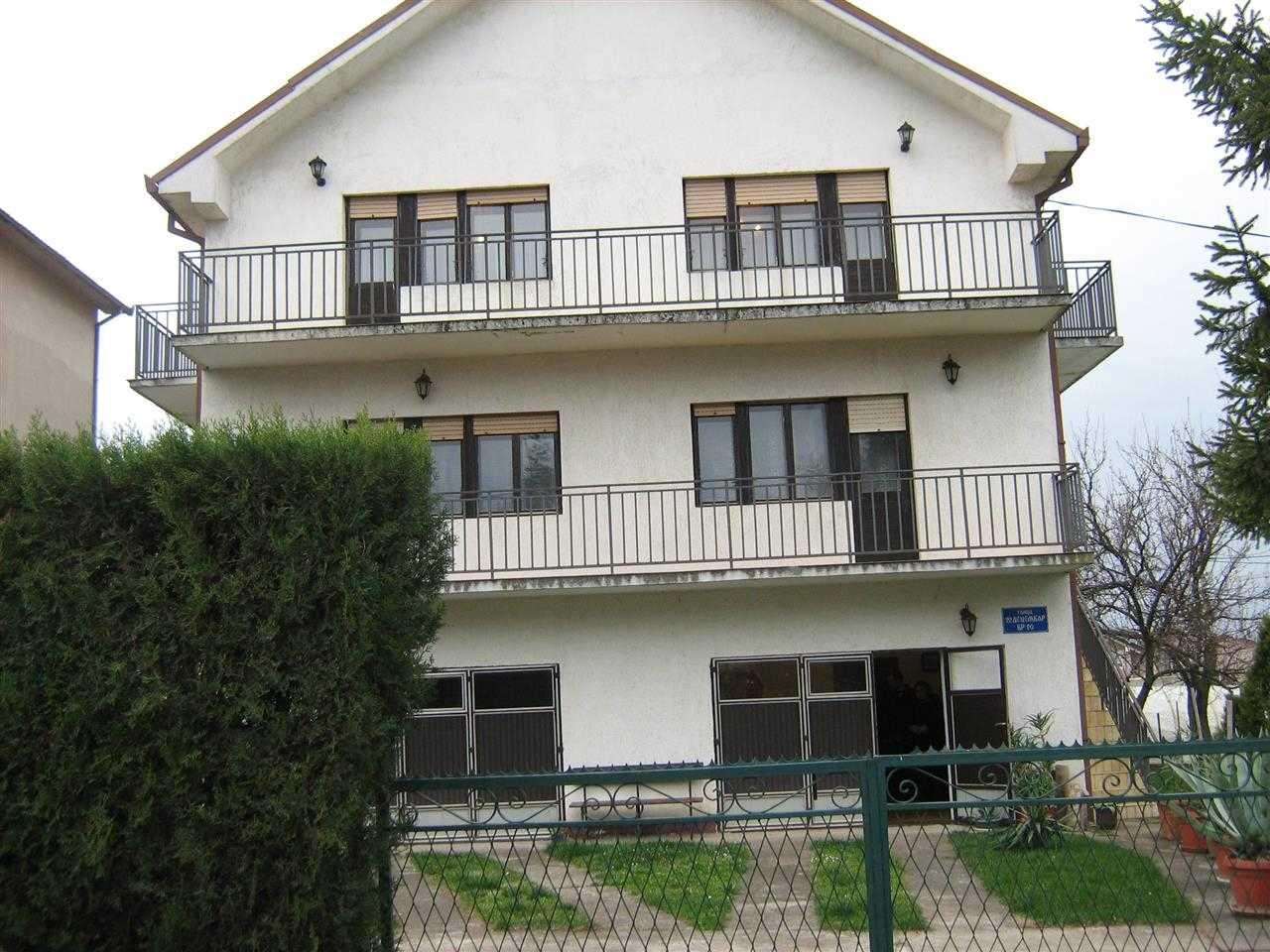 KUCA-U-BOLEČ-BEOGRAD