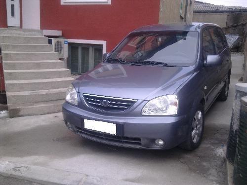 Kia-Carens-2-0-CRDi--03