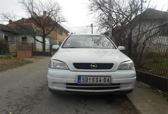 Opel-Astra-2-0-DTH--01-