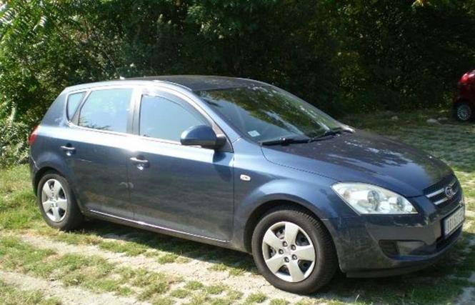 Kia cee''d 1.6crdi servisna k -08