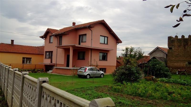 Kuca-od-360m2-Velika-Plana