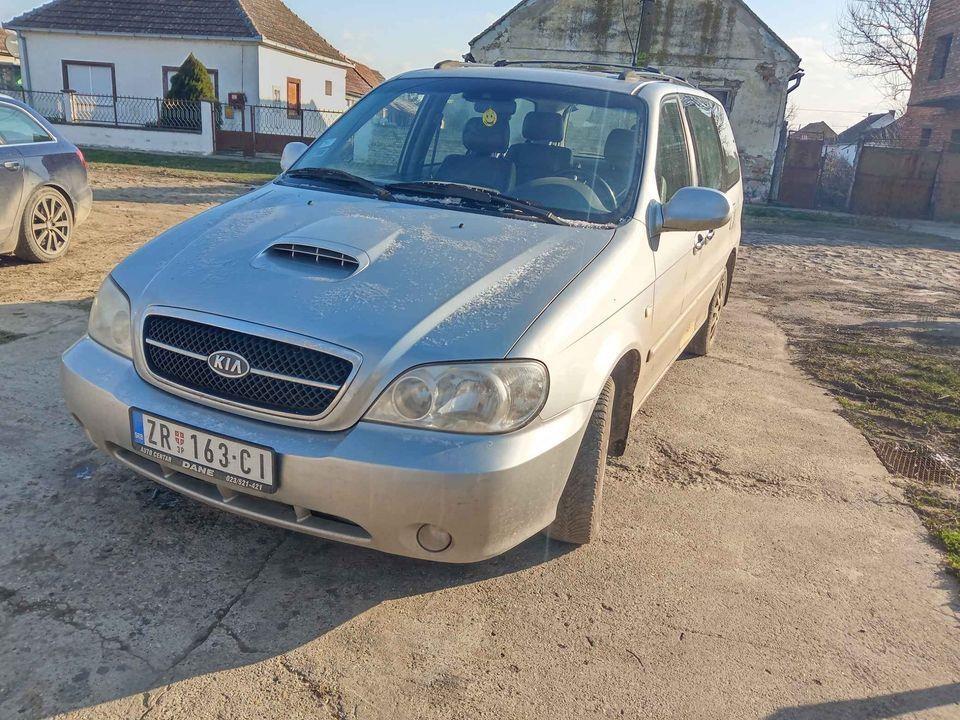 2005-Kia-Carnival-2-9-CRDI