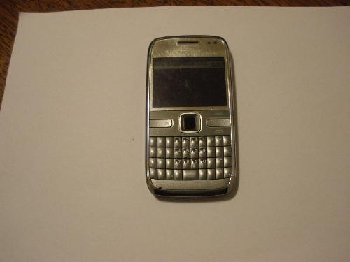 Nokia-E72