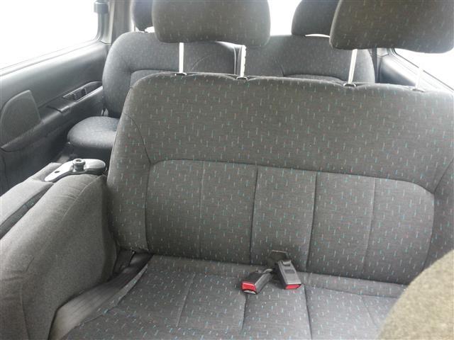 Hyundai-H-1--01