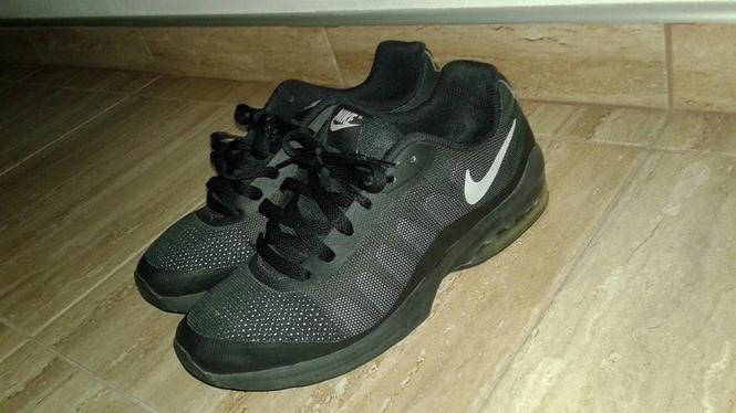 Patike Nike Air Max Invigor