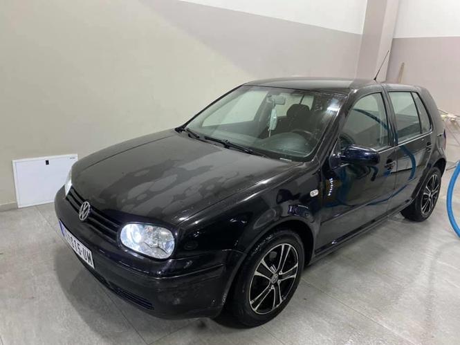 GOLF 4