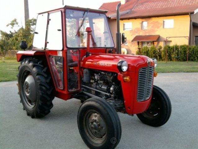 Traktor IMT 539