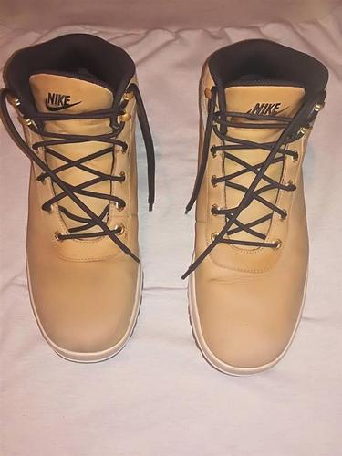 Cipele NIKE