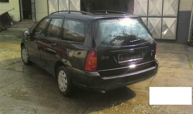 Ford-Focus--01