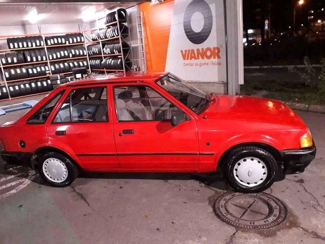 Ford éscort