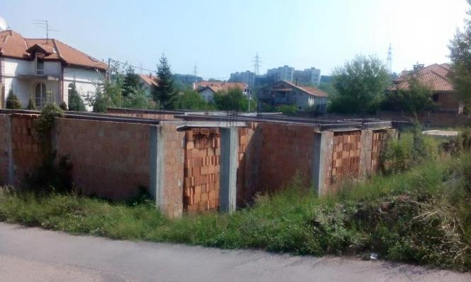 Plac 800m2 u Jajinci