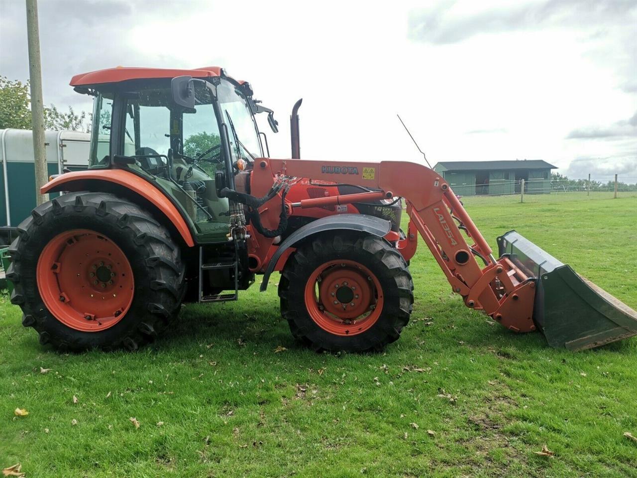 Traktor-Kubota-2014-LA132-4-