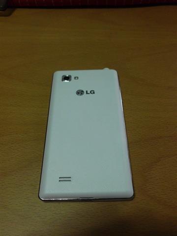 LG-Optimus-X4-P880-HD-+-futrola