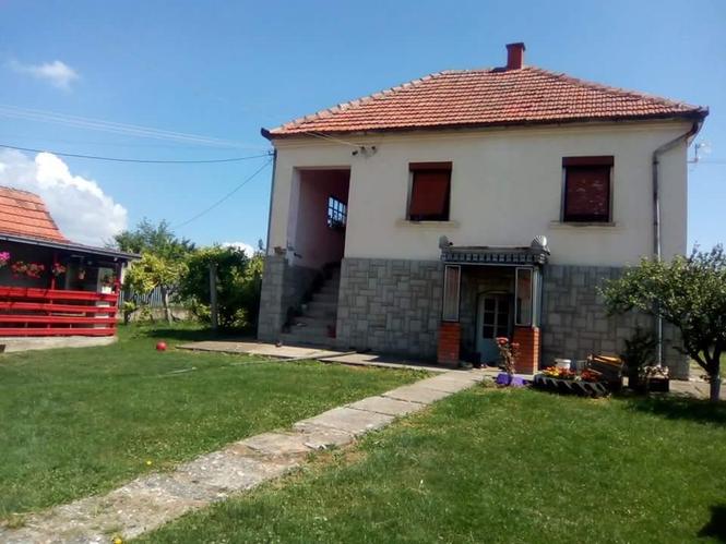 SEOSKO DOMAĆINSTVO