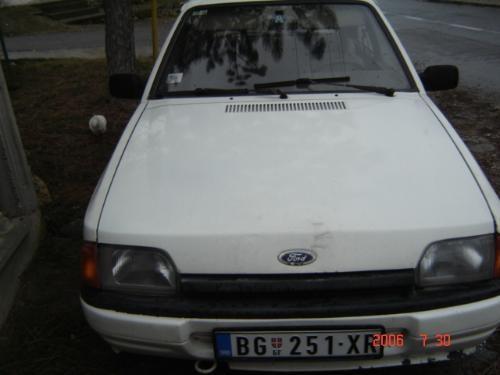 Ford Escort  -89