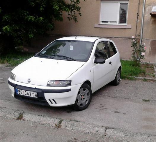Fiat-Punto--01--