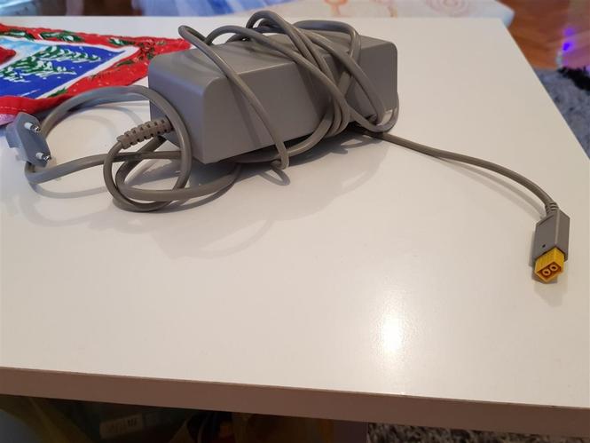 Punjač za Wii Konzlu