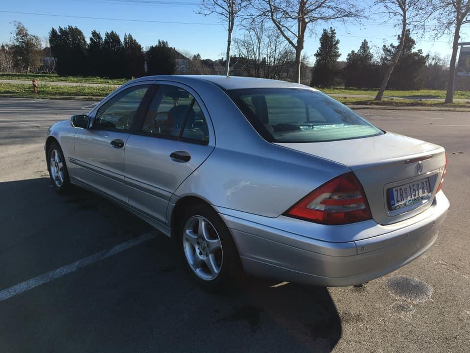 Mercedes-C220