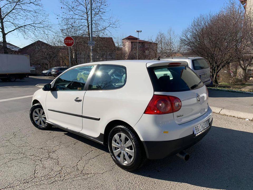 VW-GOLF-5-1-6-2006