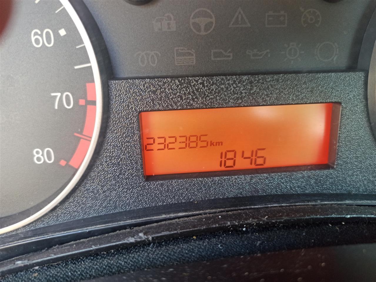 Fiat-Stilo-benzin--1596cm3--1-6--kilometraža-232000-