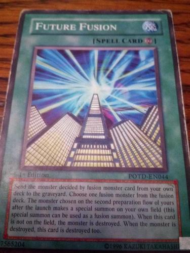 Yu-Gi-Oh karta oblakoder pojacava heroje.