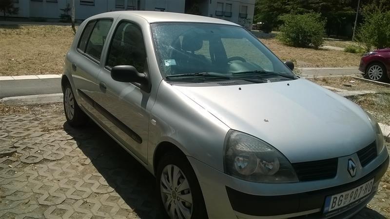 Renault-Clio-1-5-DCi--04